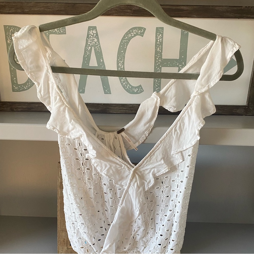Free People White eyelet tank
